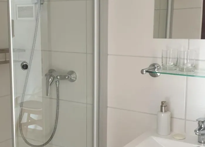 Gaestehaus Serwazi-zenzen Hotel